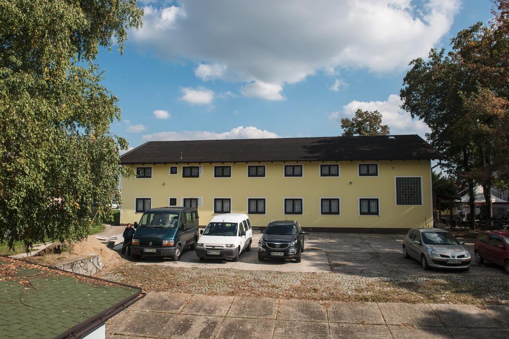 Hostel M Марибор Экстерьер фото